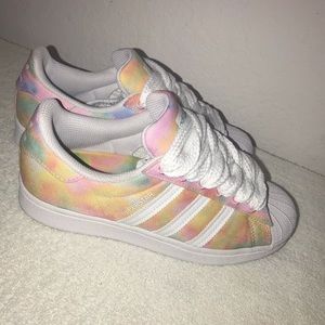Adidas Superstar Rainbow Tie Dye sz 7 WOMEN